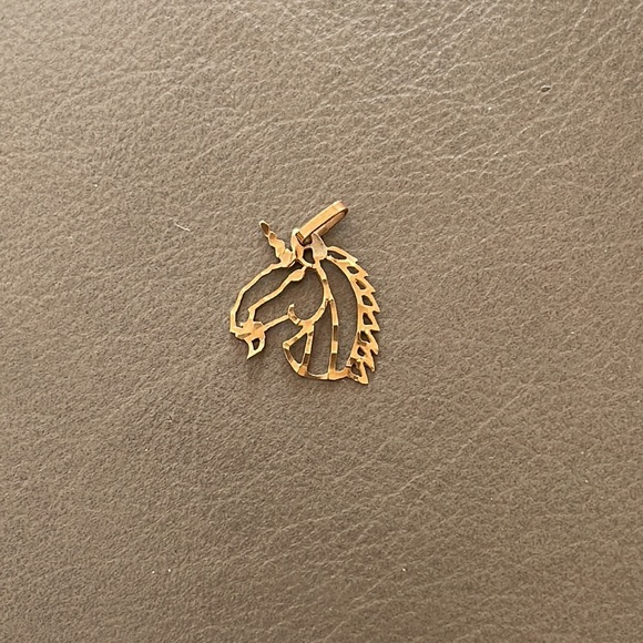 Jewelry - 10k Real Gold Unicorn Pendant ❤️‍🔥❤️‍🔥